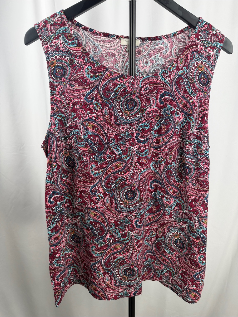Women's Paisley Sleeveless Camisole - Pink Paisley
